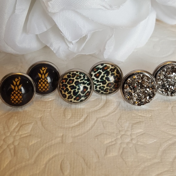 Jewelry - Leopard,  Pineapple and Druzy Earrings set
